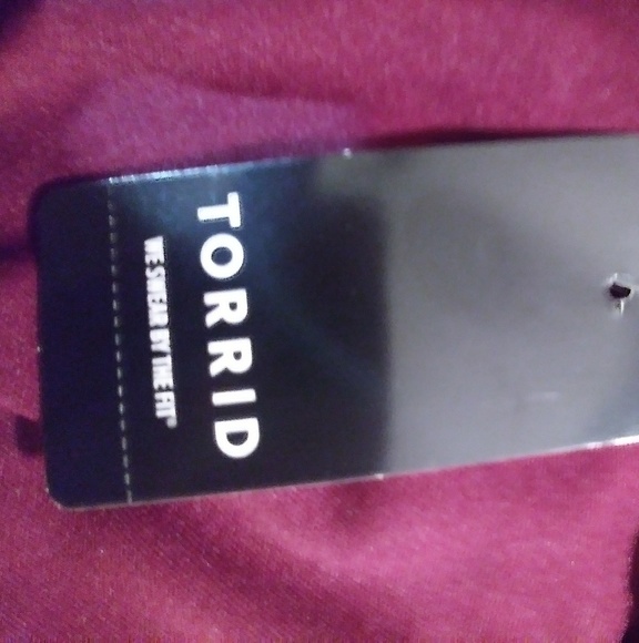 Torrid size 4 new with tags skirt - Picture 7 of 7